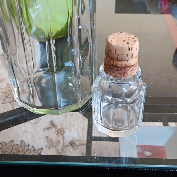 ITALIAN BORMIOLI DECANTER - Picture 2 of 2